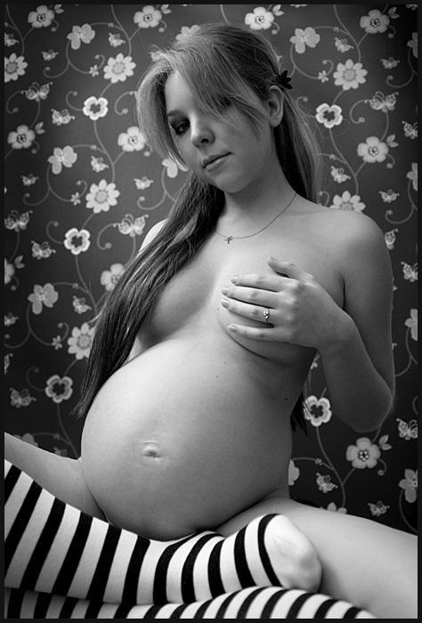 B&W Pregnant; Babe Fetish 