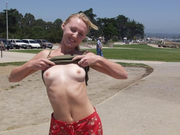 Nude Public Pics - Outdoor Up Skirts; Amateur Public 