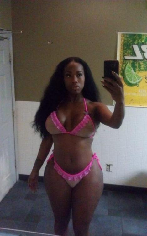 Big booty ebony candy with curvy body selfshot. Damn’ nice hips!; Amateur Ebony Hot 