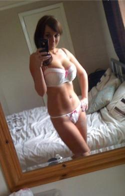 ...; Amateur Brunette Non Nude 