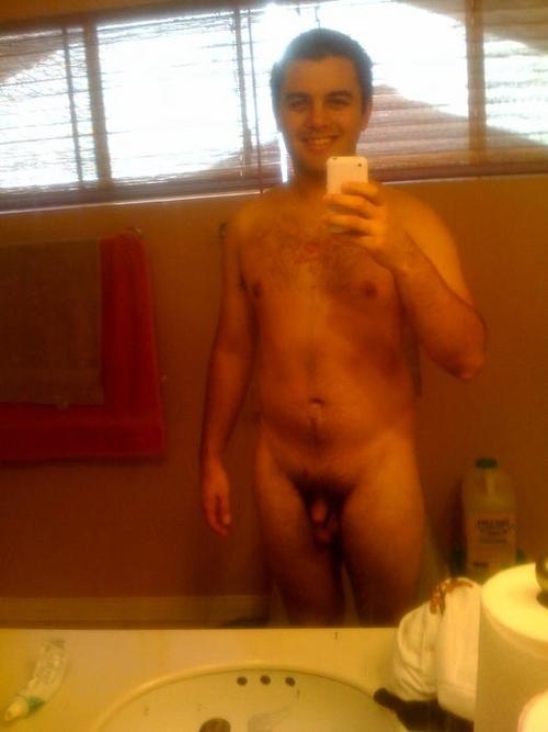 naked cell phone pic; Amateur Men 