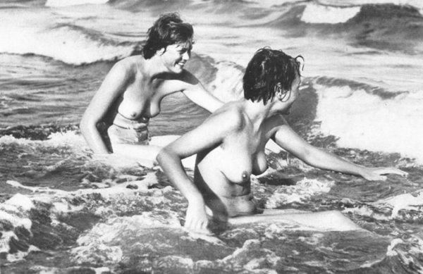 Fucking Beach - Teen Girl Naked On The Beach; Amateur Beach 