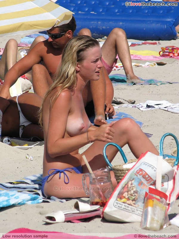 Wild Sex Beach - Sexy Butts On The Beach; Amateur Beach 